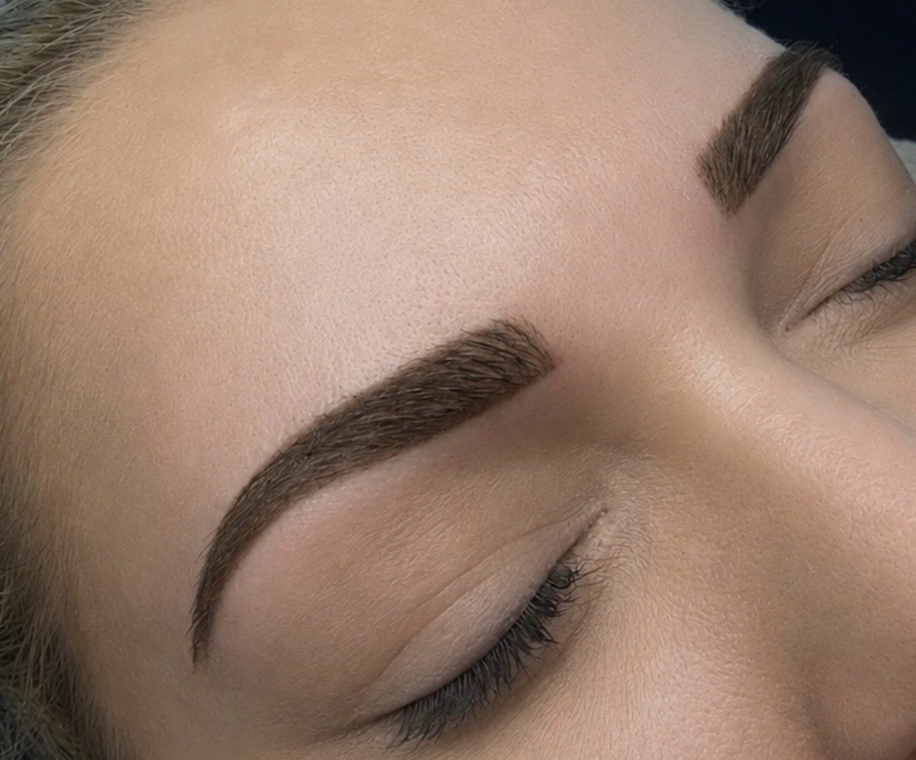 Powder Brows mit natürlichem Verlauf